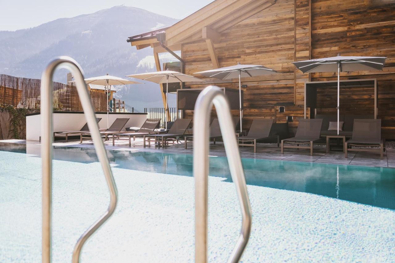 Glemm By Avenida Superior Hotel & Residences Saalbach-Hinterglemm Extérieur photo