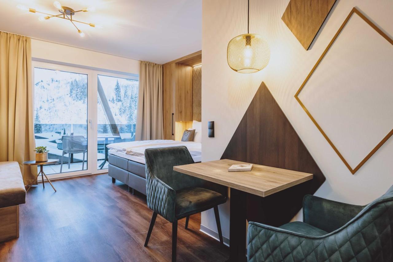 Glemm By Avenida Superior Hotel & Residences Saalbach-Hinterglemm Extérieur photo