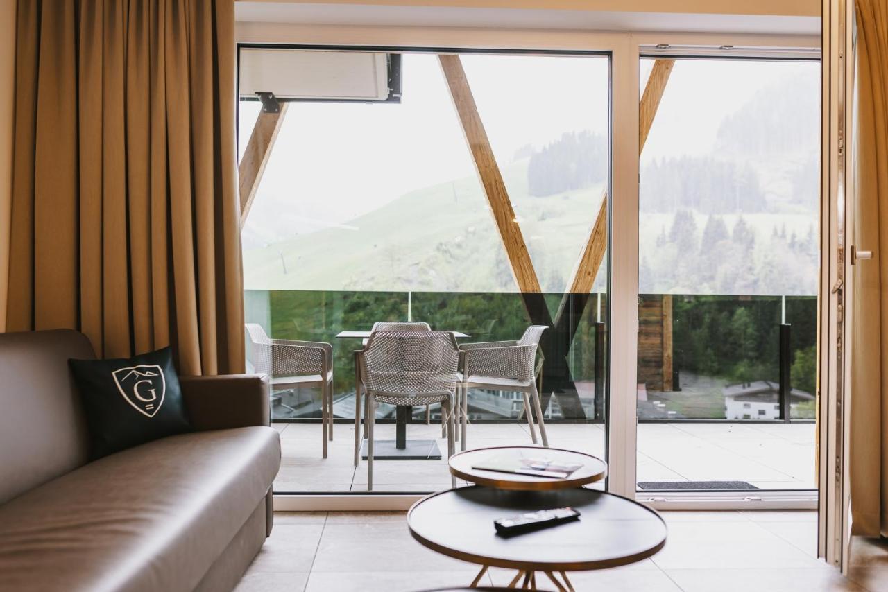 Glemm By Avenida Superior Hotel & Residences Saalbach-Hinterglemm Extérieur photo