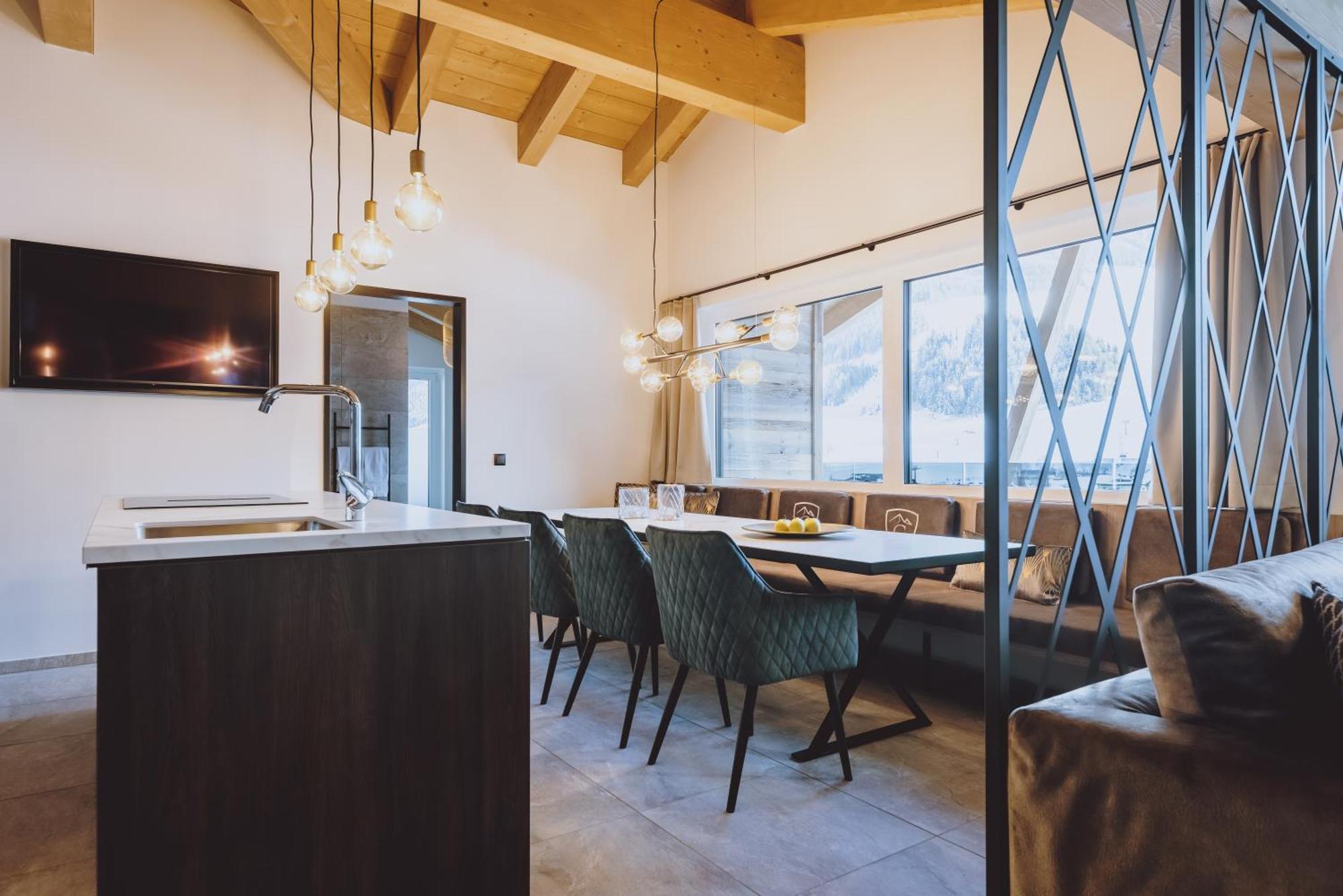 Glemm By Avenida Superior Hotel & Residences Saalbach-Hinterglemm Extérieur photo