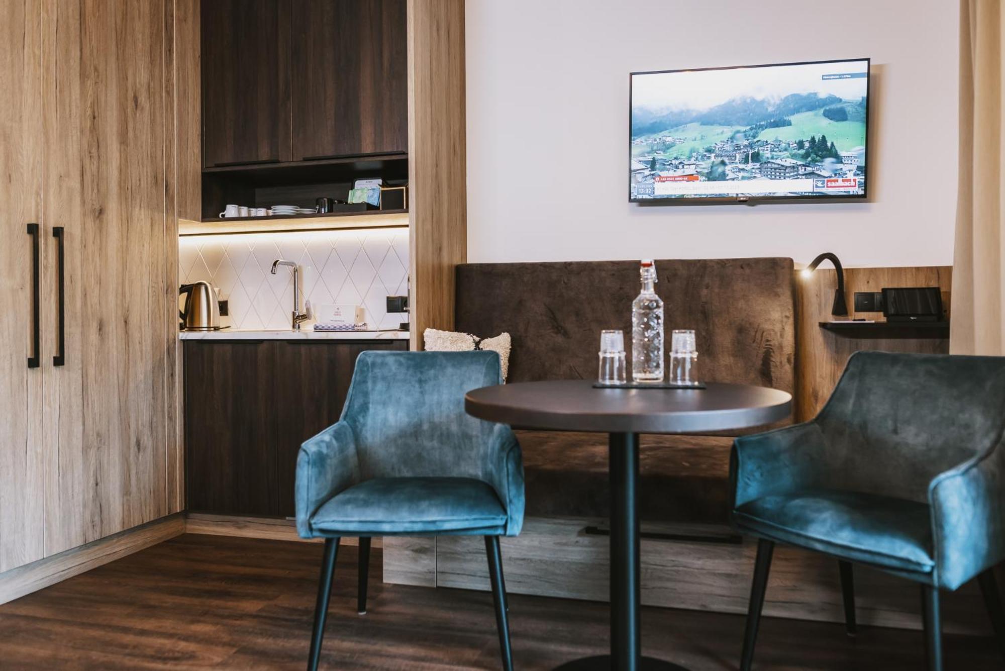 Glemm By Avenida Superior Hotel & Residences Saalbach-Hinterglemm Chambre photo